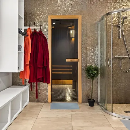 شقة Secret Lounge - Cozy With Sauna And Jacuzzi فيلنيوس