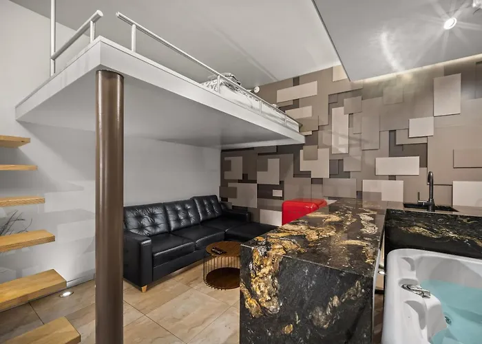 Secret Lounge - Cozy With Sauna And Jacuzzi Apartamento Vilna